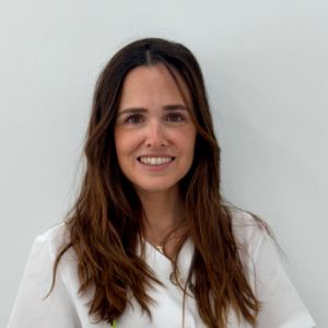 Dentista cerca de mi - Dra Stefanía Arena - Clínica dental Dres Arena en Chamartín Madrid