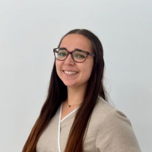 Dentista cerca de mi - higienista Srta Sofía Martínez Mayoral- Clínica dental Dres Arena en Chamartín Madrid