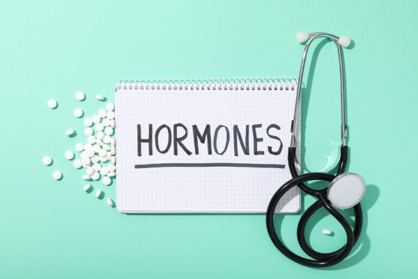 causas hormonales – causas lengua geográfica – clínica dental Doctores Arena causas hormonales - causas lengua geográfica - clínica dental Doctores Arena